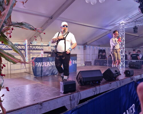 Kevin "Andreas Gabalier Double" und DJ Joop